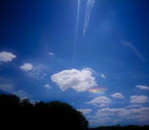 le spectacle d'une sorte d'arche en ciel.